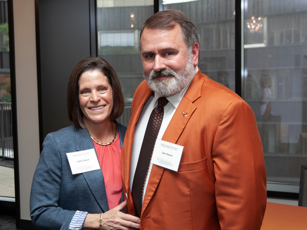 Alumnus Dan Deans smiling with his wife Cathy Deans